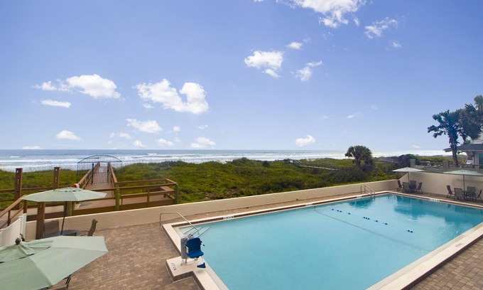 Crescent Beach Condo | Wonderful updated oceanfront 1 bedroom condo!