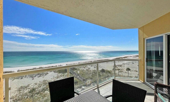 Pensacola Beach Condo | Wonderful views of the Gulf from this Emerald Isle, Gulf front condo