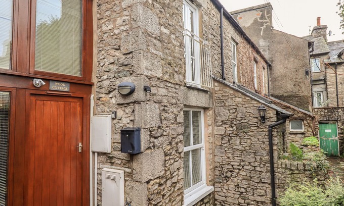 Kendal Cottage | WOOD COTTAGE in Kendal