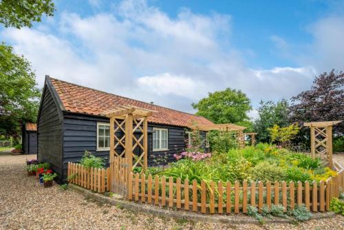 Diss House | Woodland Lodge