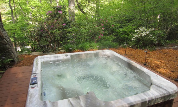 Asheville House | Woodland Retreat with HOT TUB & DECKS, 2 miles from downtown!