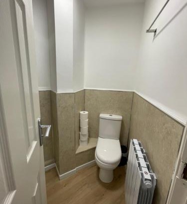 Broadheath House | Woodlands