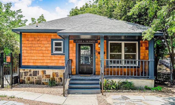 Tobin Hill House | Woodlawn Hideaway
