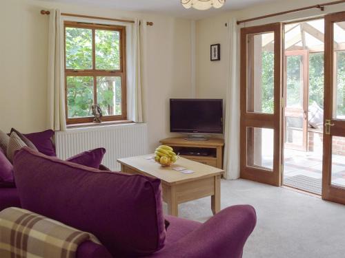 Cardigan House | Woodpecker Rest