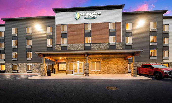 Sterling Heights Hotel | Woodspring Suites Detroit Sterling Heights