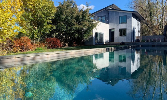 Woolen Mills House | Woolen Mills Retreat | 3 Bed, 2 Bath