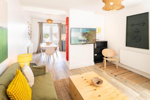 Severn Beach Apartment | Work Trips Made Easy 5 Beds Fast Wifi