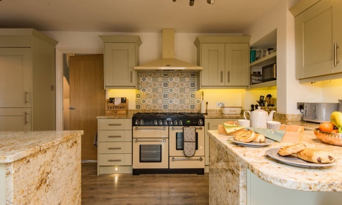 Worth Apartment | Worth Cottage, Worth