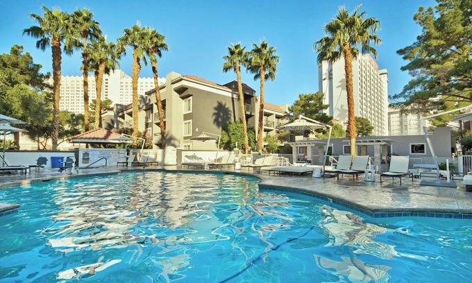 Las Vegas Condo | Wyndham Desert Rose Resort|2BR/2BA Balc King Suite