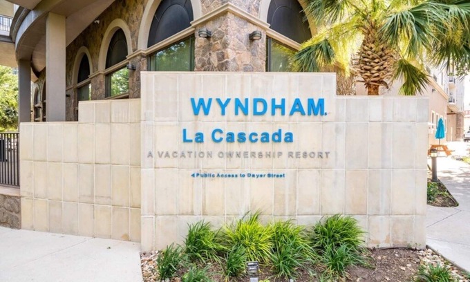 Downtown San Antonio Condo | Wyndham La Cascada - San Antonio - 4 Bedroom Presidential