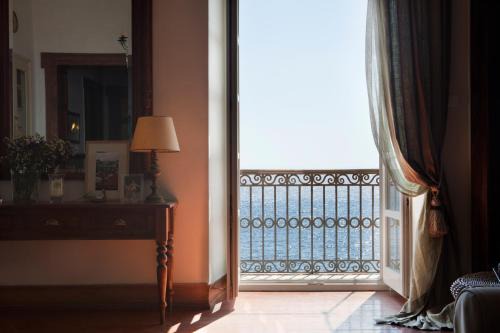 Ermoupoli Hotel | Xenon Apollonos
