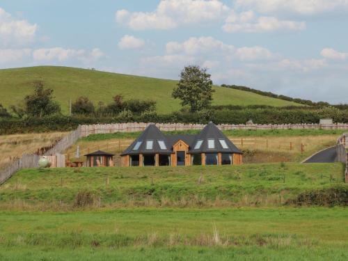 Cribyn House | Y Cwlwm