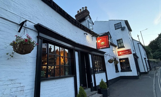 Shrewsbury Bed & Breakfast | Yak & Yeti Hotel