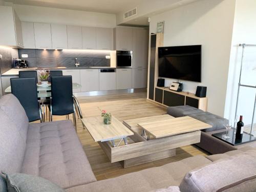Agia Pelagia Apartment | Yamina Sea View Residence