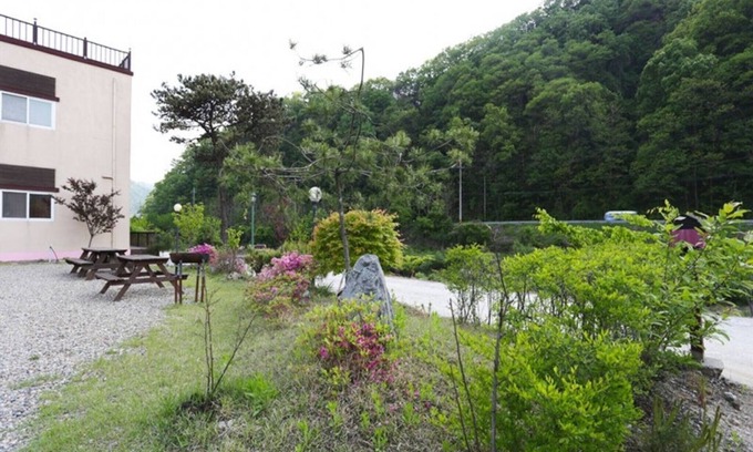 Danwol House | Yangpyeong Oettonjip Pension