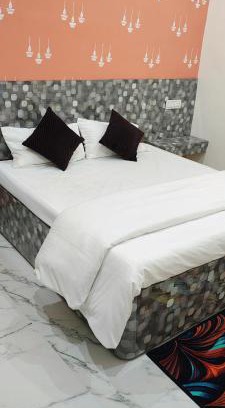Varanasi House | Yash Paying Guest House