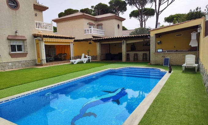 Chiclana de la Frontera Ski Chalet | Ye Ye House in Chiclana