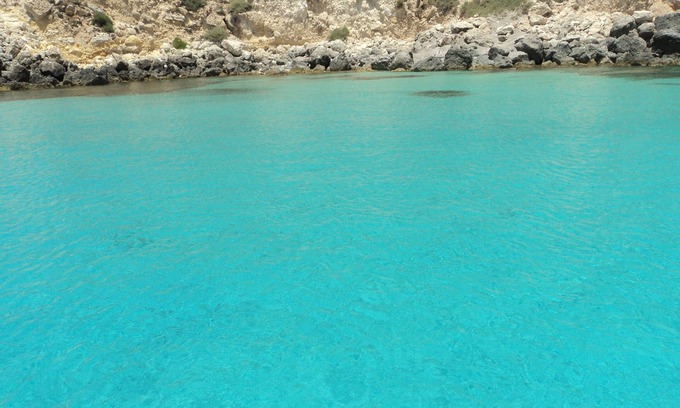 Lampedusa Villa | yellow villa in lampedusa