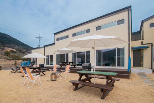 Yeosu House | Yeosu Geumodo Geumo Island Pension
