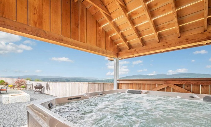Trawsfynydd House | Ynys Cadno in Trawsfynydd