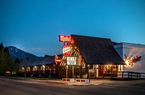 Red Lodge Hotel | Yodeler Motel