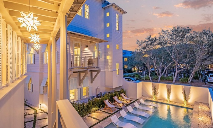 West Panama City Beach House | YOLO Carriage House l Gulf Views l Hot Tub l Pool l Bikes