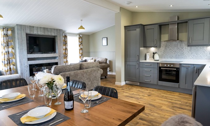 Bexhill-on-Sea Cabin | York Lodge Deluxe - Non Pet Friendly