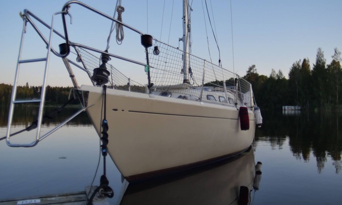 Sysma Boat Rental | You will always remember your night on this romantic 51 y.o. sailboat S/Y Dione.