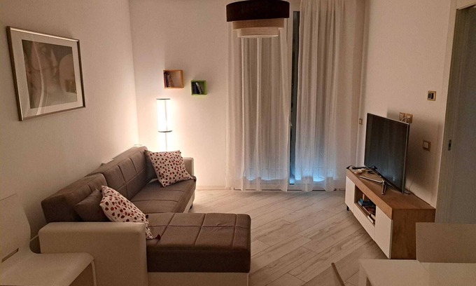 Bolognina Apartment | Your Comfort Home - close to the Bologna Fair area, 10 min from the center.