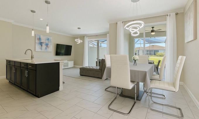 Four Corners Hotel | Your Dream Vacation Brand Resort Home