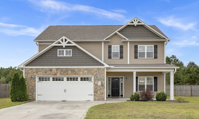 Hubert House | Your Eastern North Carolina Home away from Home in Peytons Ridge