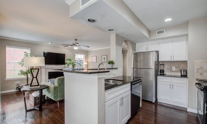 Astrodome Apartment | Your Hidden Oasis in Texas Medical Center