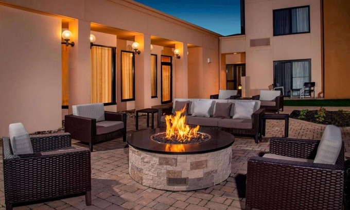 Newark Resort | Your Home Away From Home! Onsite Pool, Free Parking, Pets Allowed