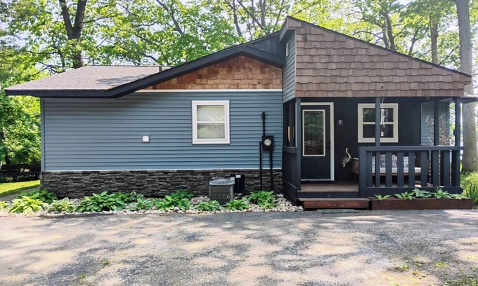 Newaygo House | Your lakeside story, powered by paddles and perfect moments.