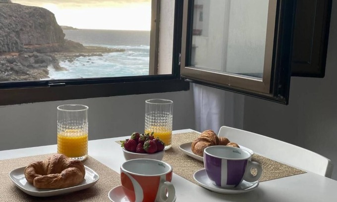 Caleta de Arriba House | Your little house in Caleta
