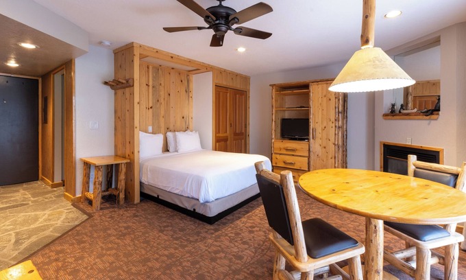 Olympic Valley Hotel | Your Mountain Home | 2 Rooms w/Full Kitchen, Free Parking, Near Lake Tahoe