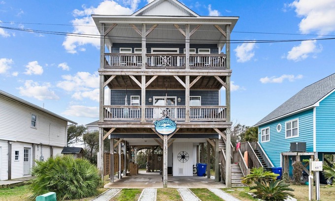 North Topsail Beach House | Your Oasis with Views, Decks, & Beach Access!