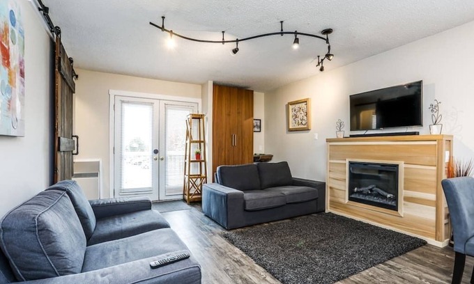 Collingwood Condo | Your Perfect Get Away Retreat Awaits You