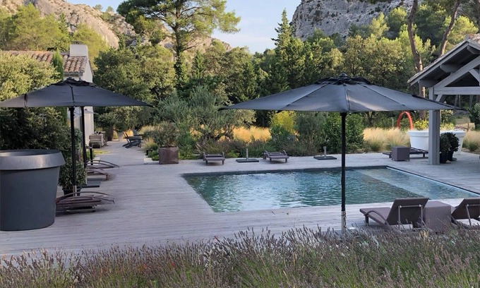 St.-Remy-de-Provence House | Your refuge in the heart of the Alps, a privileged location surrounded by pine trees.