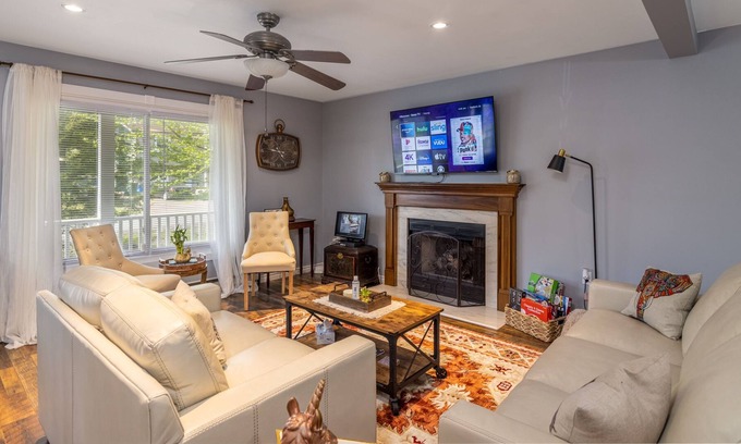 Tobyhanna House | Your Relaxing Pocono Escape in a Gated Community Filled With Amenities!10 Sleeps