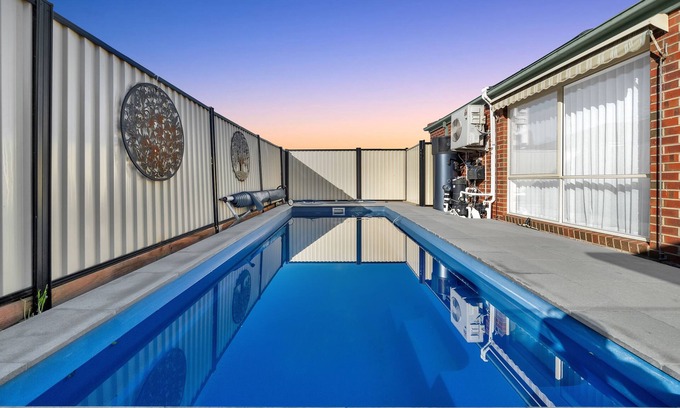 Tarneit House | Your Tarneit Escape - 4BR Home with Pool & BBQ