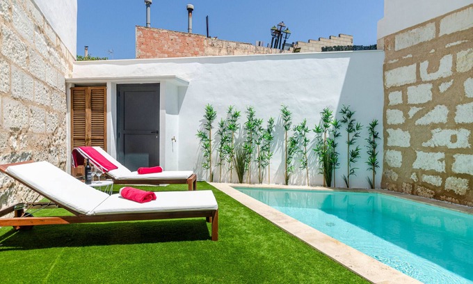 Maria de la Salut Villa | YourHouse Ca Mado Feina