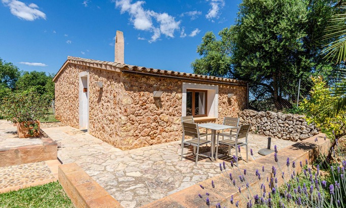 Lloret de Vistalegre Apartment | YourHouse Agroturismo Can Porreti El Galliner