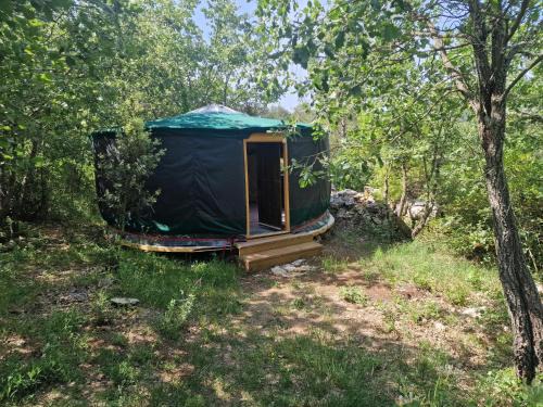 Tourves Other | Yourte cosy en pleine nature, proche Sainte-Baume