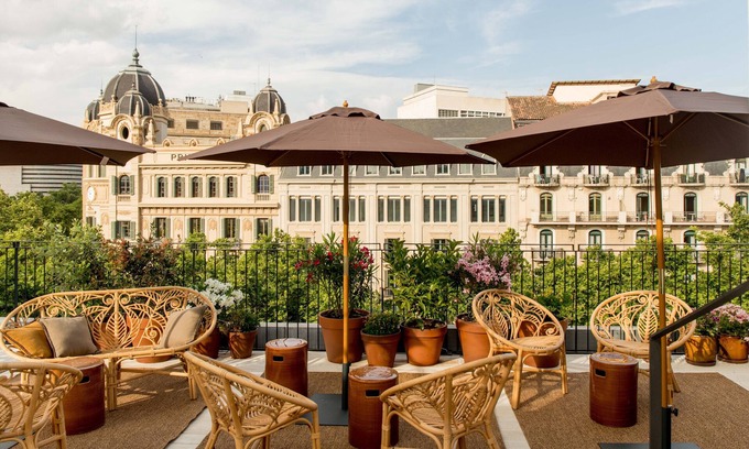 Gothic Quarter Hotel | Yurbban Ramblas Boutique Hotel