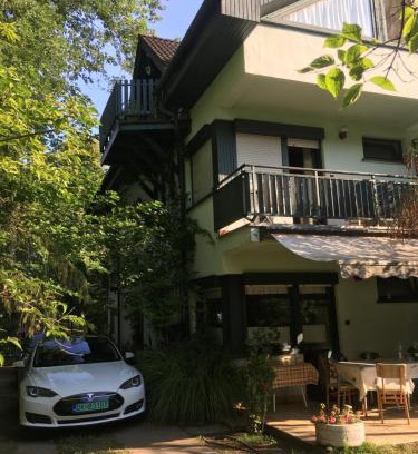 Siofok Aranypart Apartment | Zöldellő Apartmanház