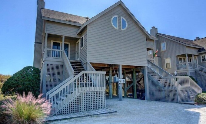 Topsail Beach House | Zapp 5A: 2BR + loft, 3BA, Sleeps 7, Oceanfront townhome in Serenity Point!