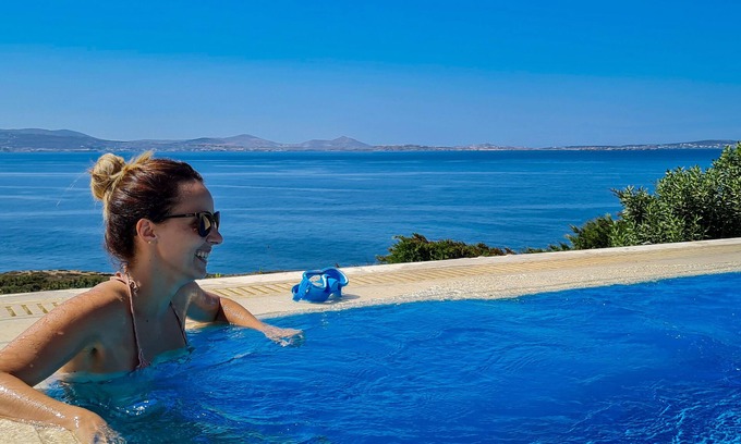 Stelida Villa | ZELION VILLA "Colored by shades of Greek blue and Sunset's orange"