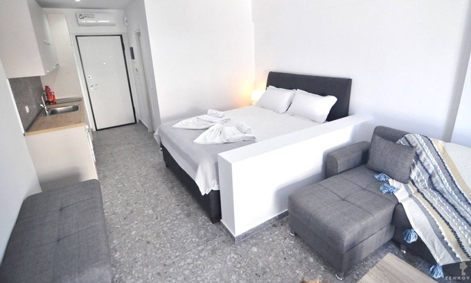 Gerakini Apartment | Zennova #26 Sirene Luxury Studio