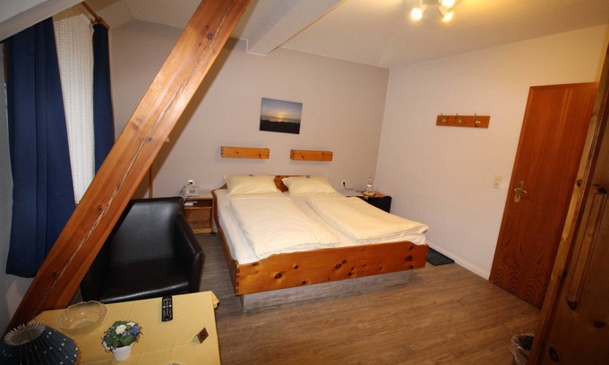 Utersum House | Zim. 9 - Hotel Garni Zur Post